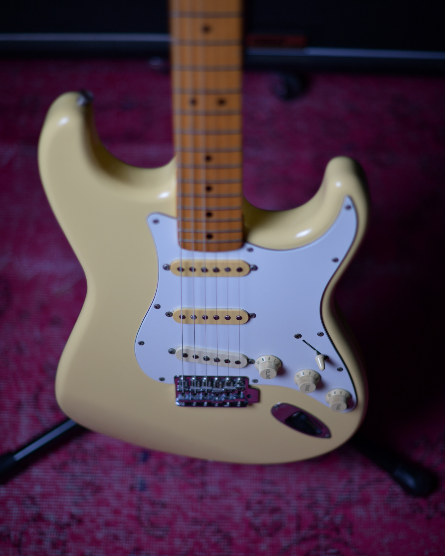Fender Japan Stratocaster E Serial CST50 Olympic white Dimarzio 1985