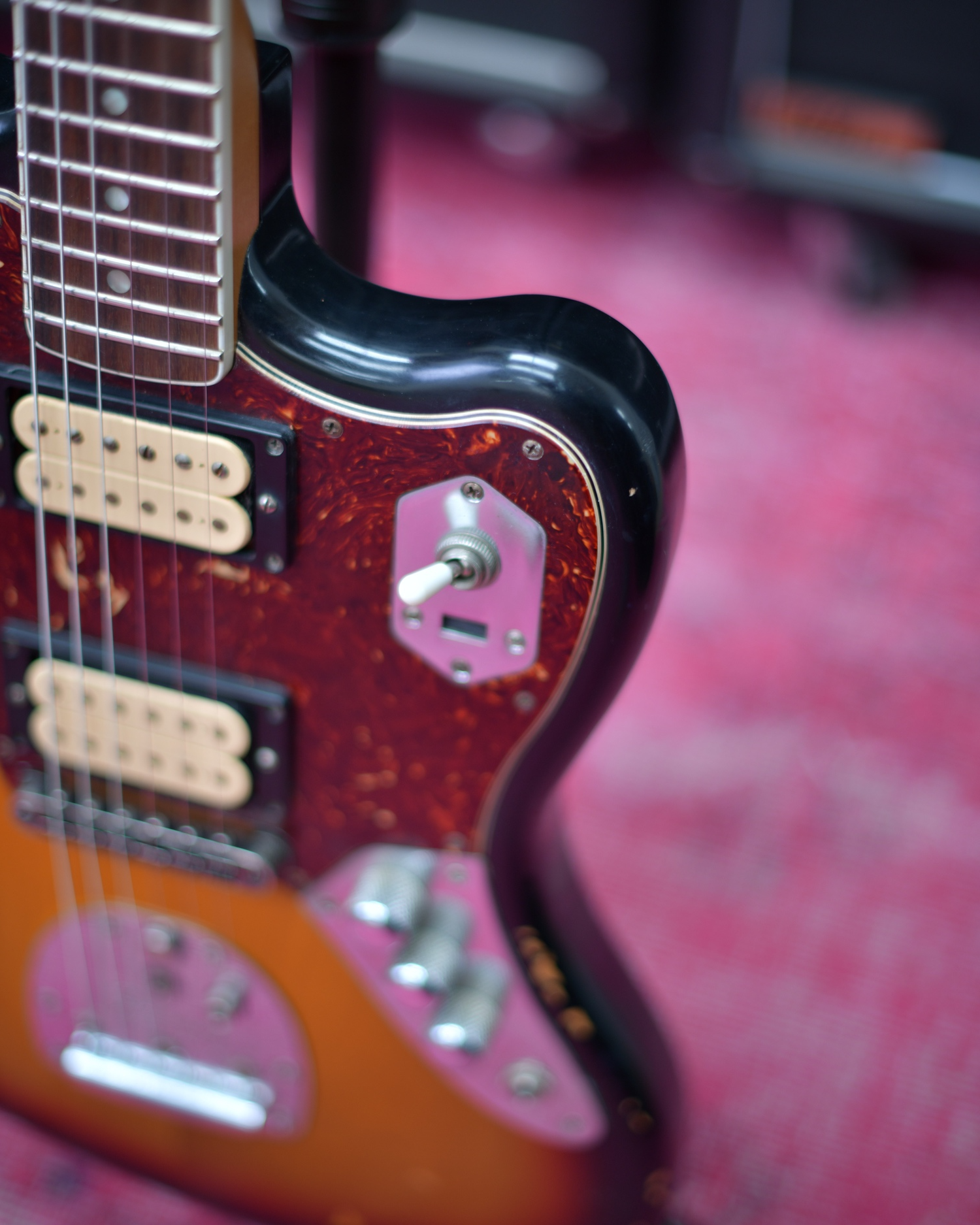 Fender Kurt Cobain Road Worn Jaguar 2012