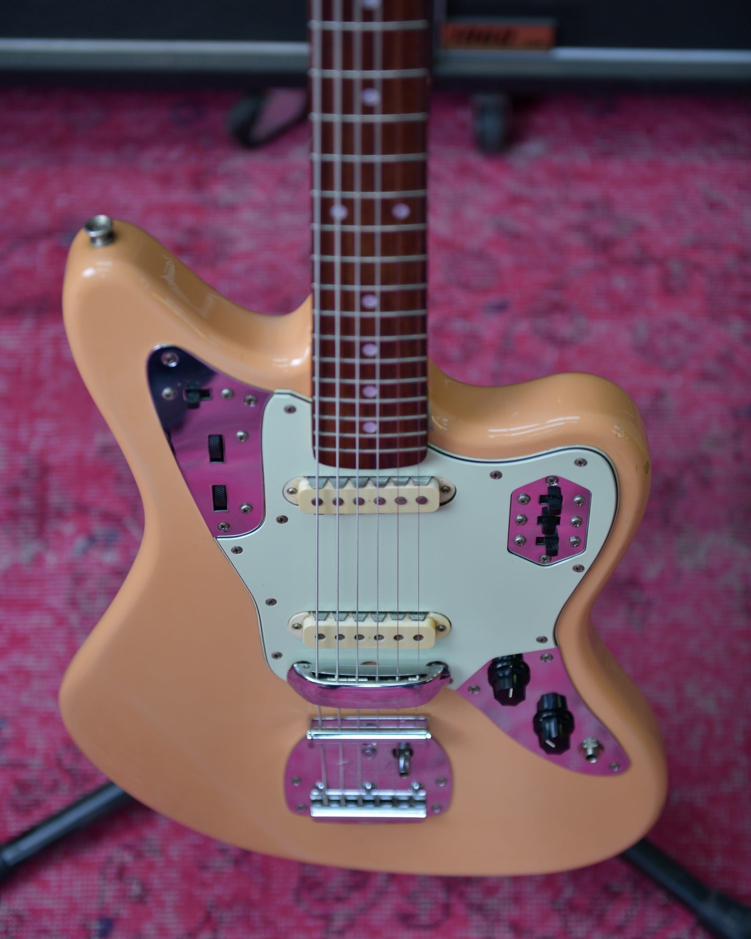 Fender Jaguar Flamingo Pink Made in Japan MIJ