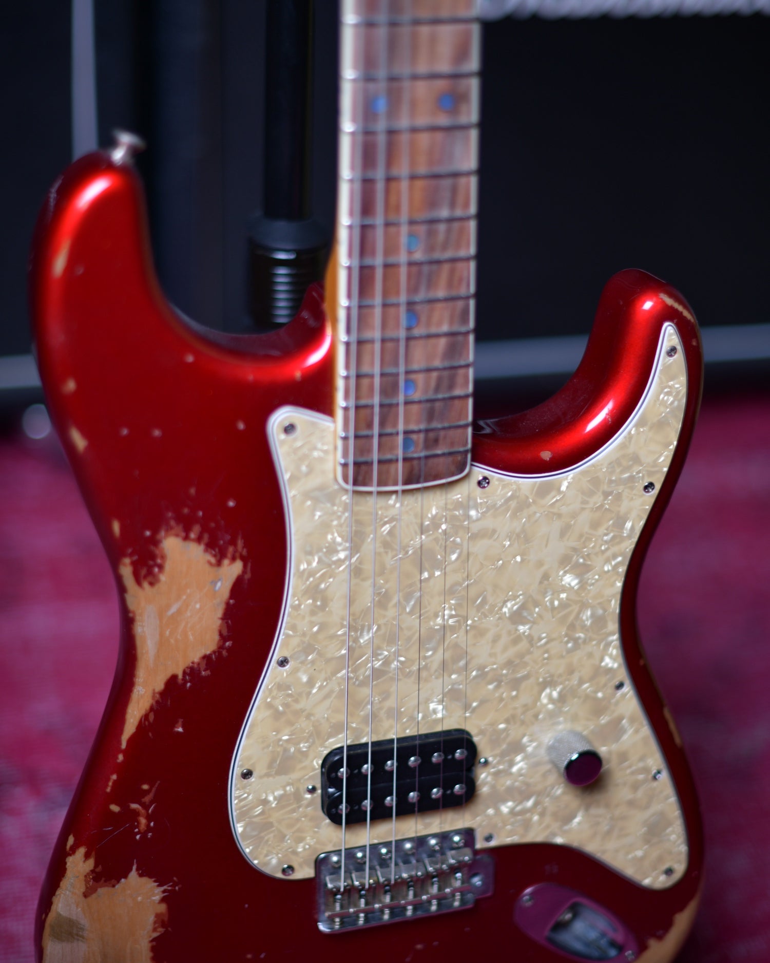 Fender Tom Delonge Style Stratocaster Old Candy Apple Red USA