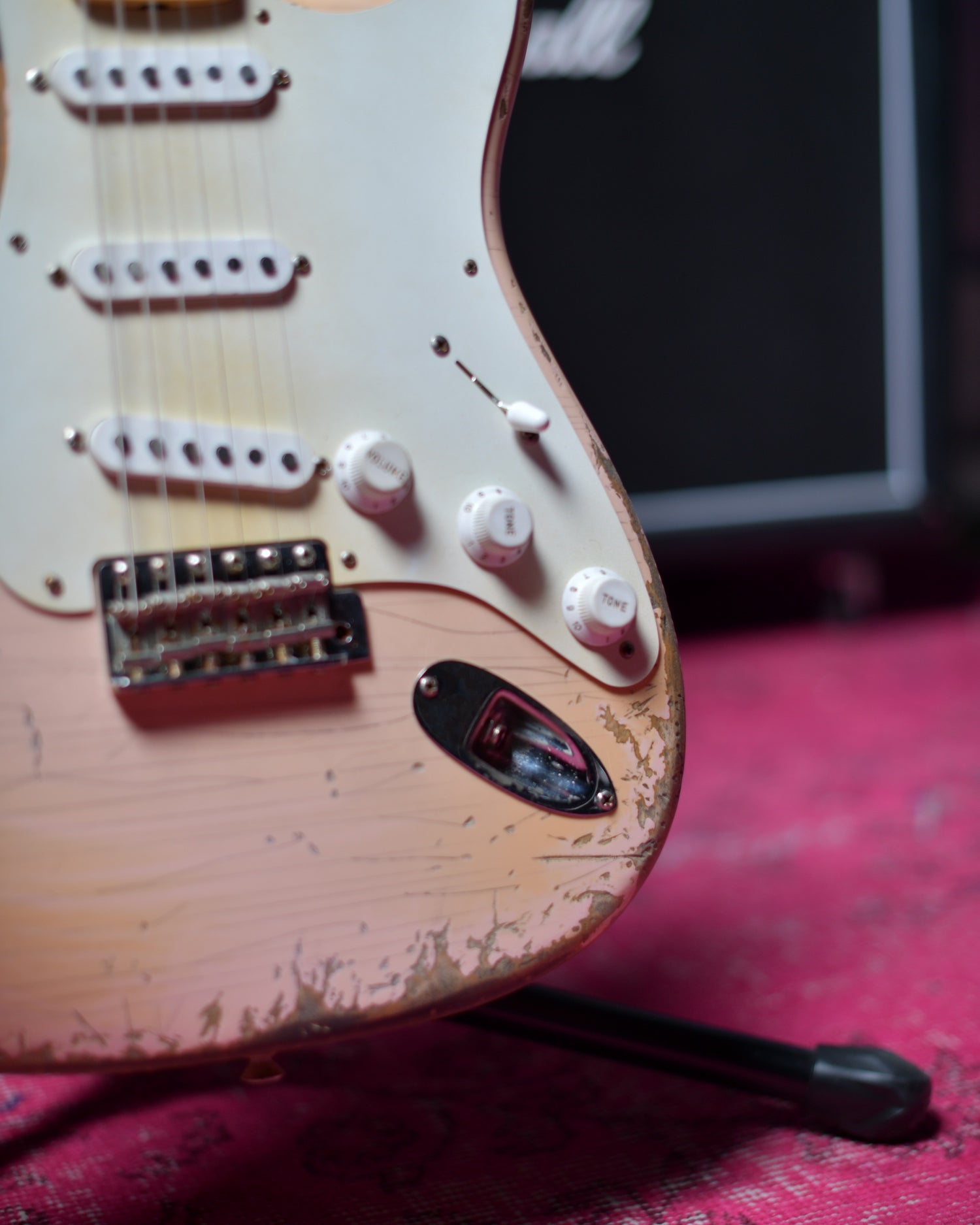 Fender USA Vintage Series Shell Pink Stratocaster Heavy Relic 2013