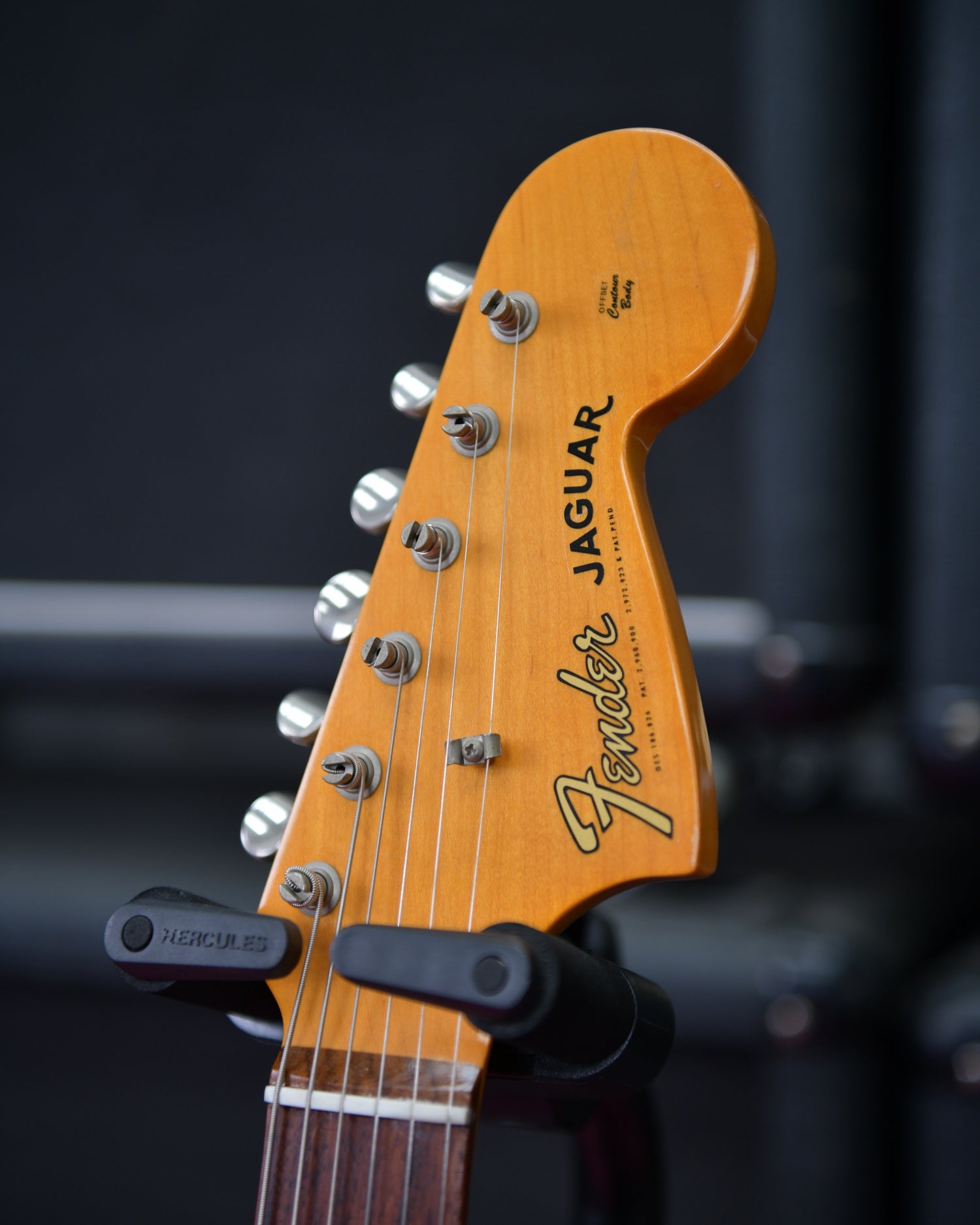 Fender AVRI 62 Stratocaster Pickguard 3 Ply White FENDER AVRI 62
